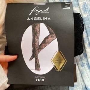 NWT Fogal Angelina semi opaque tights